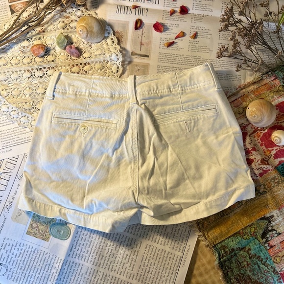 American Eagle Super Stretch white shorts - Picture 2 of 5